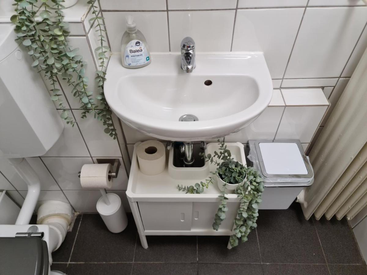 Schoene Ferienwohnung Im Zentrum Mit Self Check-In Und Free Wifi Essen Ngoại thất bức ảnh